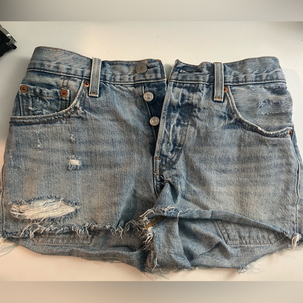 Levi jean shorts